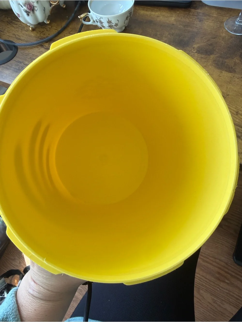 Vintage Tupperware servalier storage container - excellent condition NO SMELL